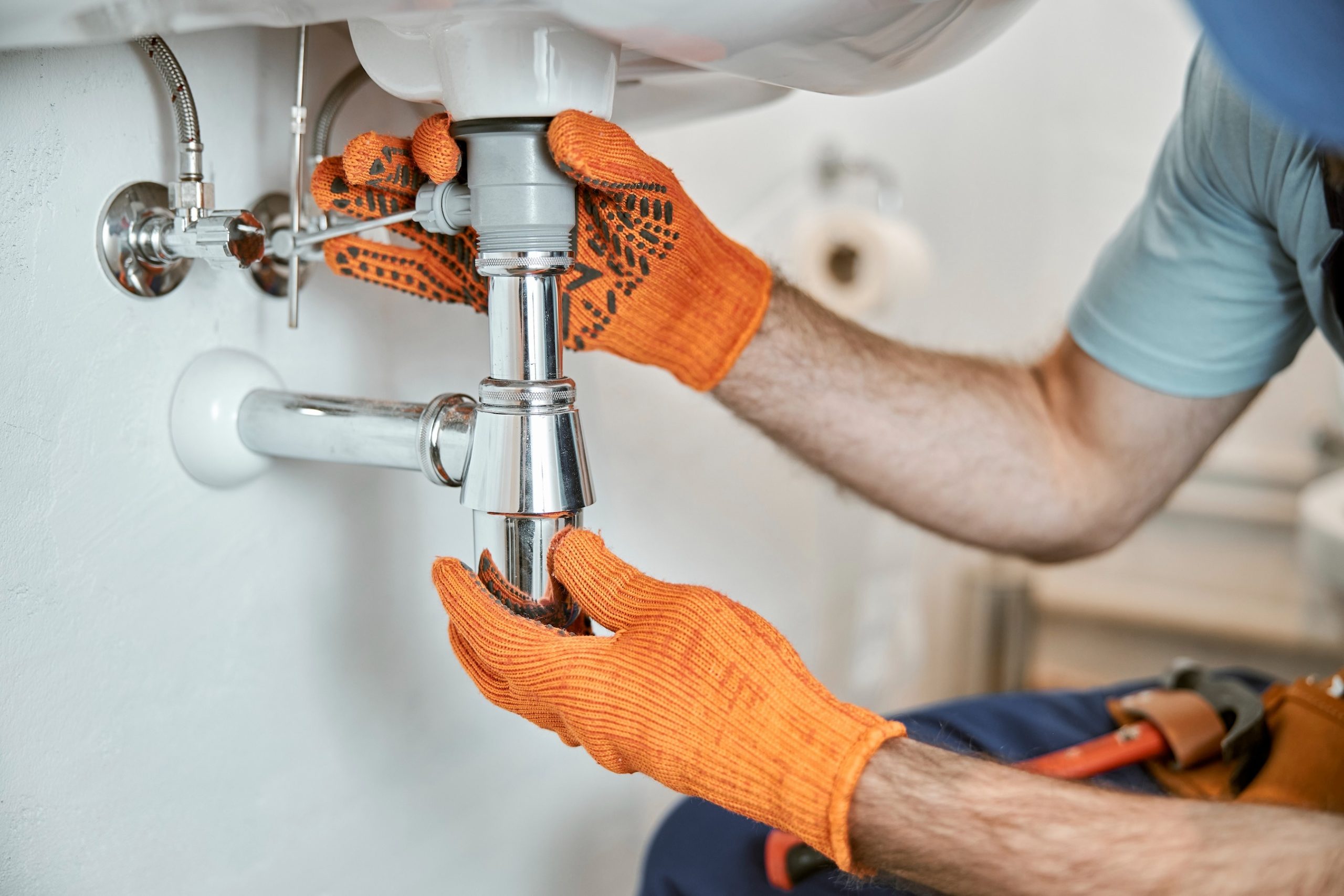 Why choosing a local Oceanside plumber saves you time and money